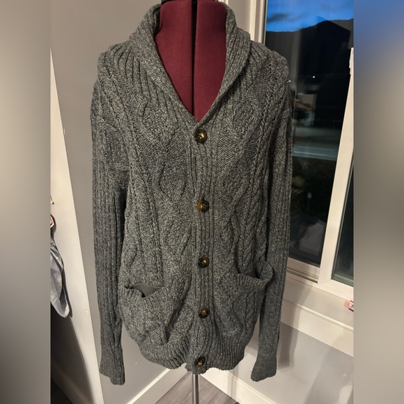 Sweaters - Canadiana sweater - no size tag but ptp approx 25